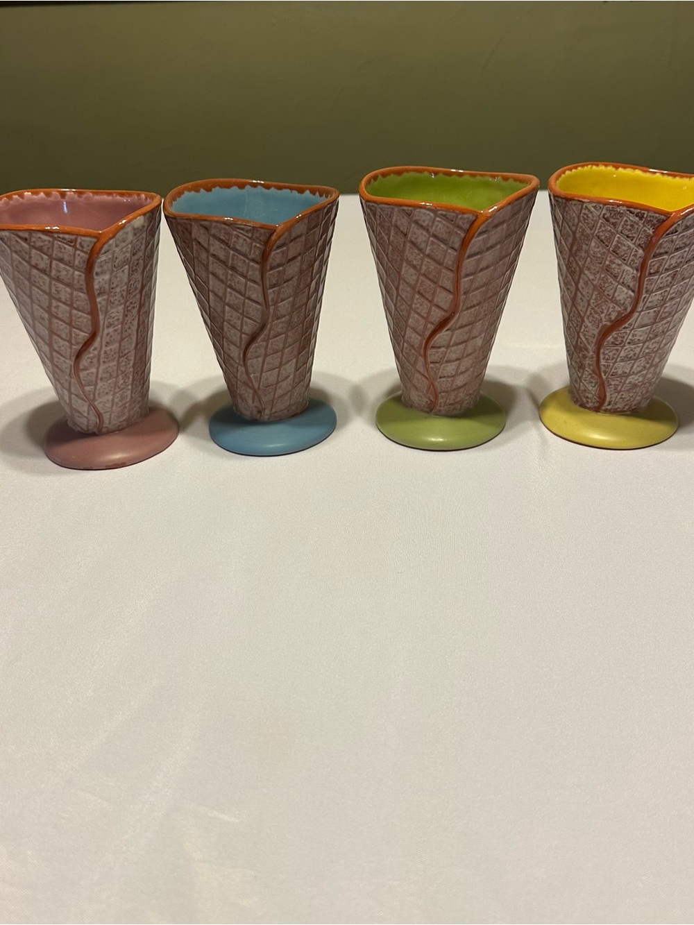 VintageHallmark Ceramic Ice Cream waffle Cone l Set — Pink, Blue, Green, Yellow